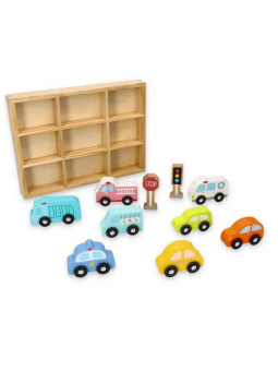 Zestaw drewnianych pojazdów w skrzynce