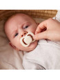 Smoczek dla noworodka i niemowlaka 2 szt.– symetryczny smoczek silikonowy 0 – 6 mies., szałwia/wanilia, b.box Smoczek dla noworodka i niemowlaka 2 szt.– symetryczny smoczek silikonowy 0 – 6 mies., szałwia/wanilia, b.box