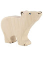 Polar bear, small, head raised