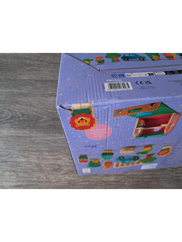 Drewniany domek z figurkami SOFTIHOUSE DJ06448