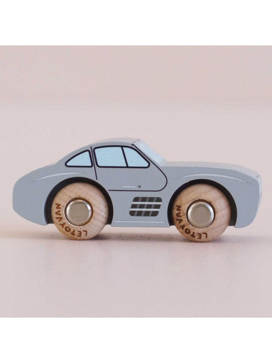 Samochodzik GT85 Mavis, Le Toy Van