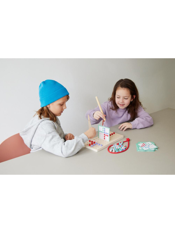 BS Toys, Drewniana gra logiczna ze szczypcami Kuleczki dla dwojga