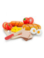 Drewniany zestaw śniadaniowy firmy New Classic Toys